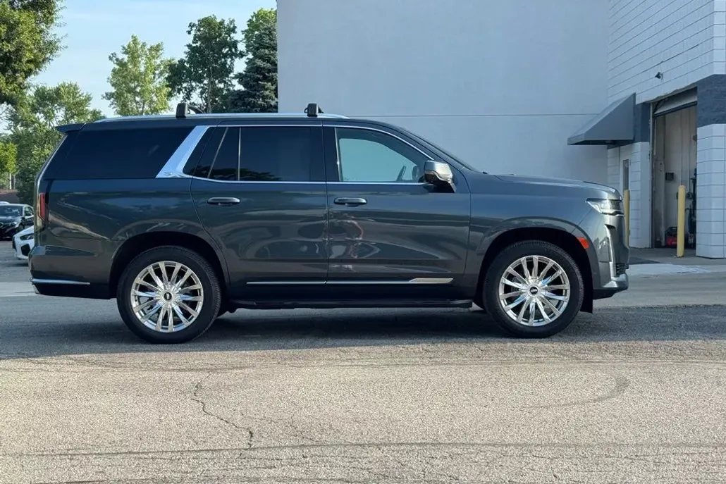 2021 Cadillac Escalade Premium Luxury photo 1