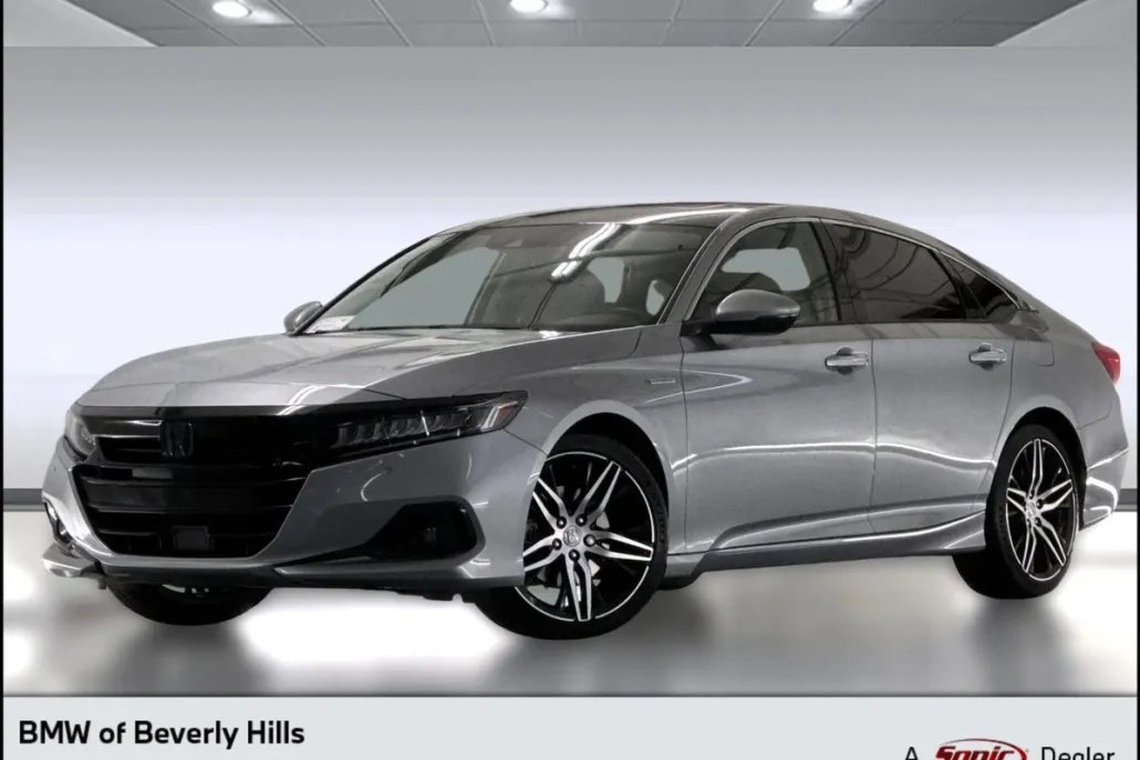 2022 Honda Accord Hybrid Touring photo 1