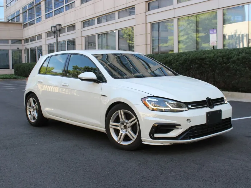 2018 Volkswagen Golf R Base photo 1