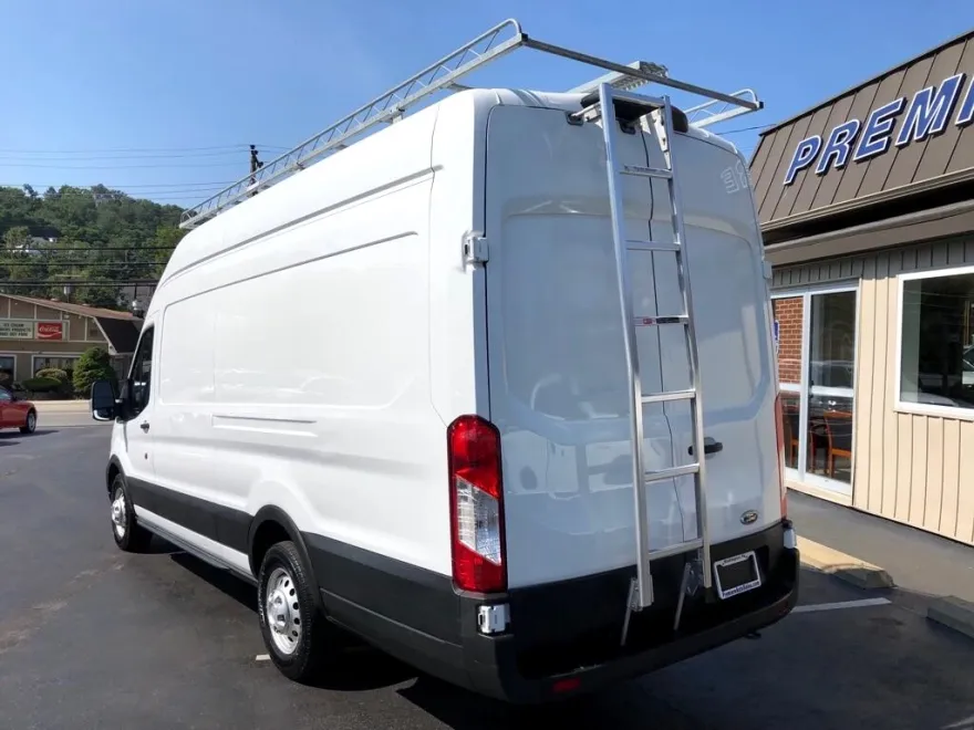 2022 Ford Transit photo 1
