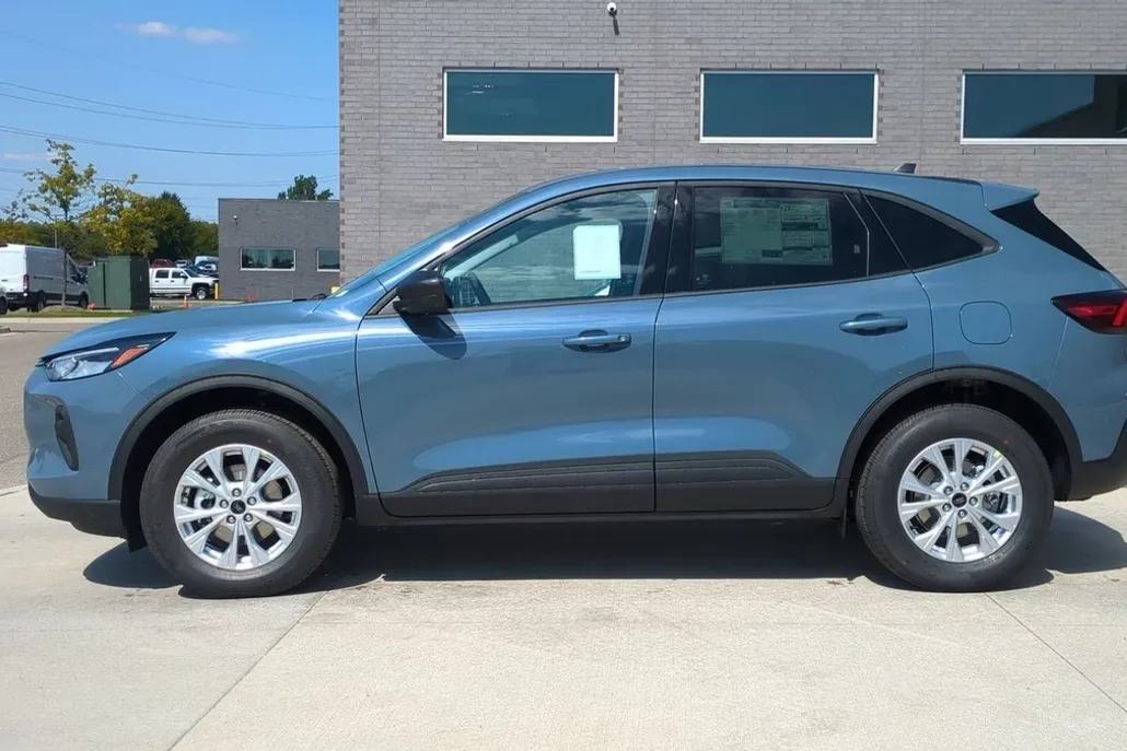 2025 Ford Escape Active photo 1