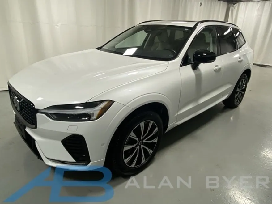 2024 Volvo XC60 B5 Plus photo 1