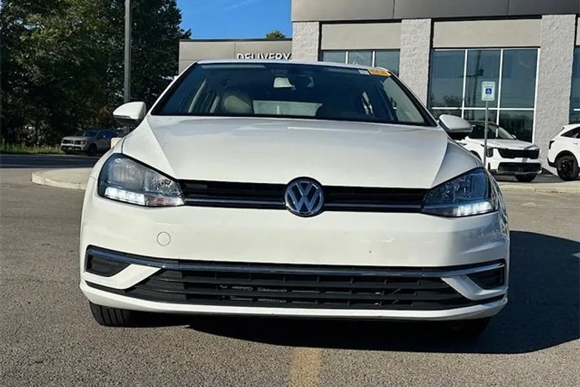 2018 Volkswagen Golf S photo 1