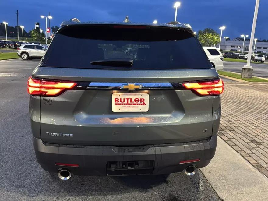 2023 Chevrolet Traverse Cloth 1LT photo 1