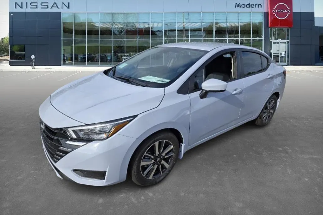 2025 Nissan Versa SV photo 1