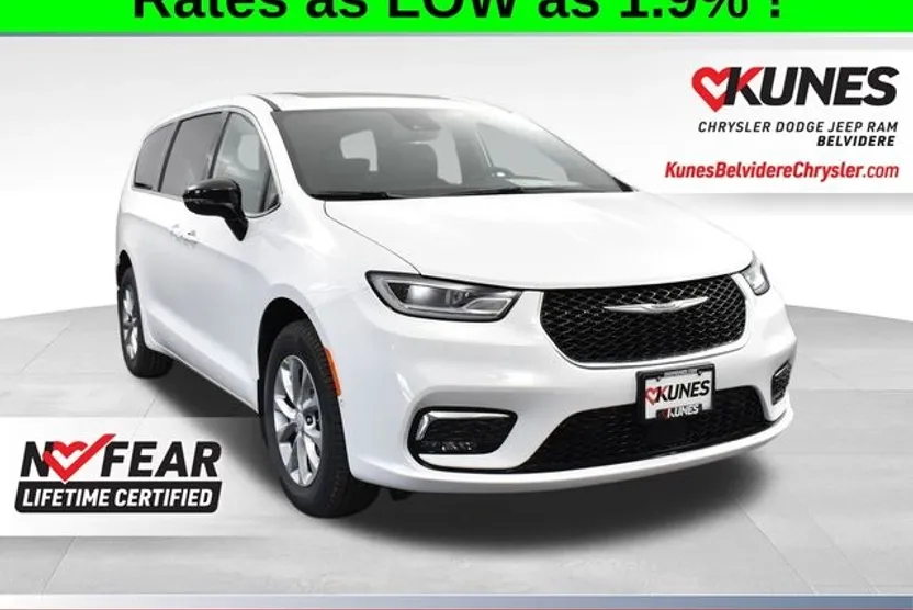 2026 Chrysler Pacifica photo 1