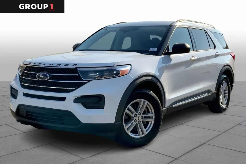 2020 Ford Explorer XLT photo 1