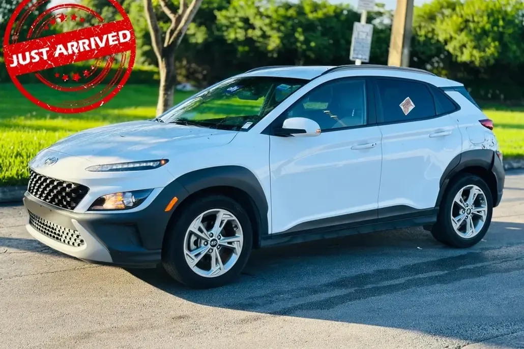 2023 Hyundai Kona SEL photo 1