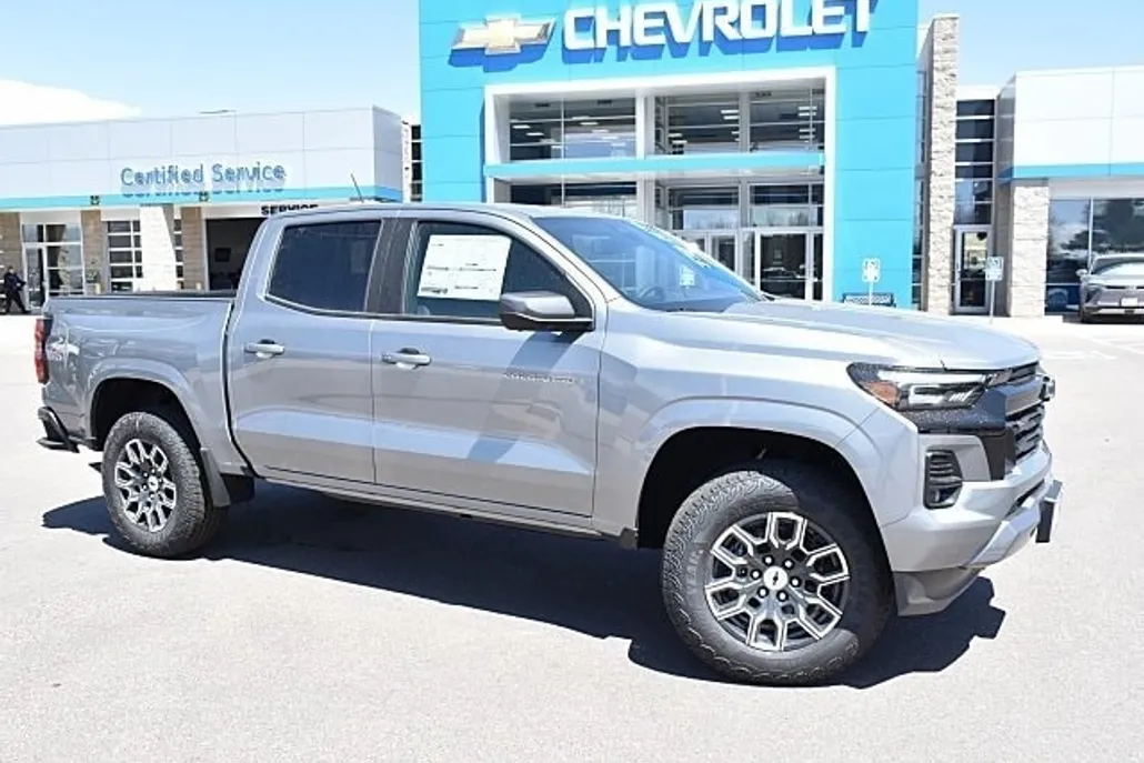2025 Chevrolet Colorado Z71 photo 1