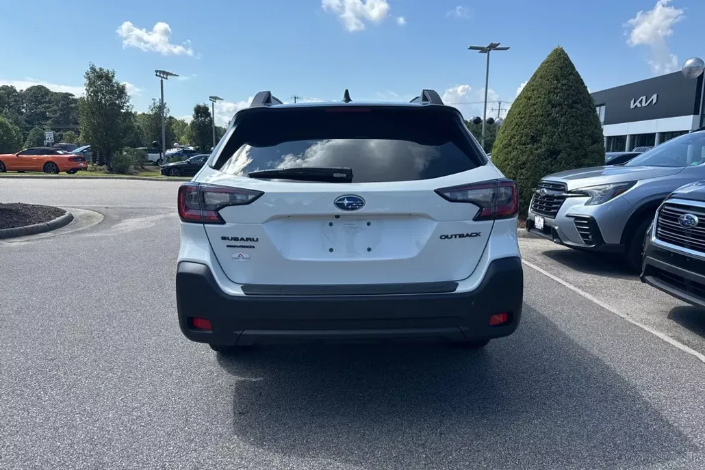 2025 Subaru Outback Onyx Edition photo 1