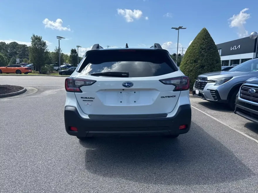 2025 Subaru Outback Onyx Edition photo 1