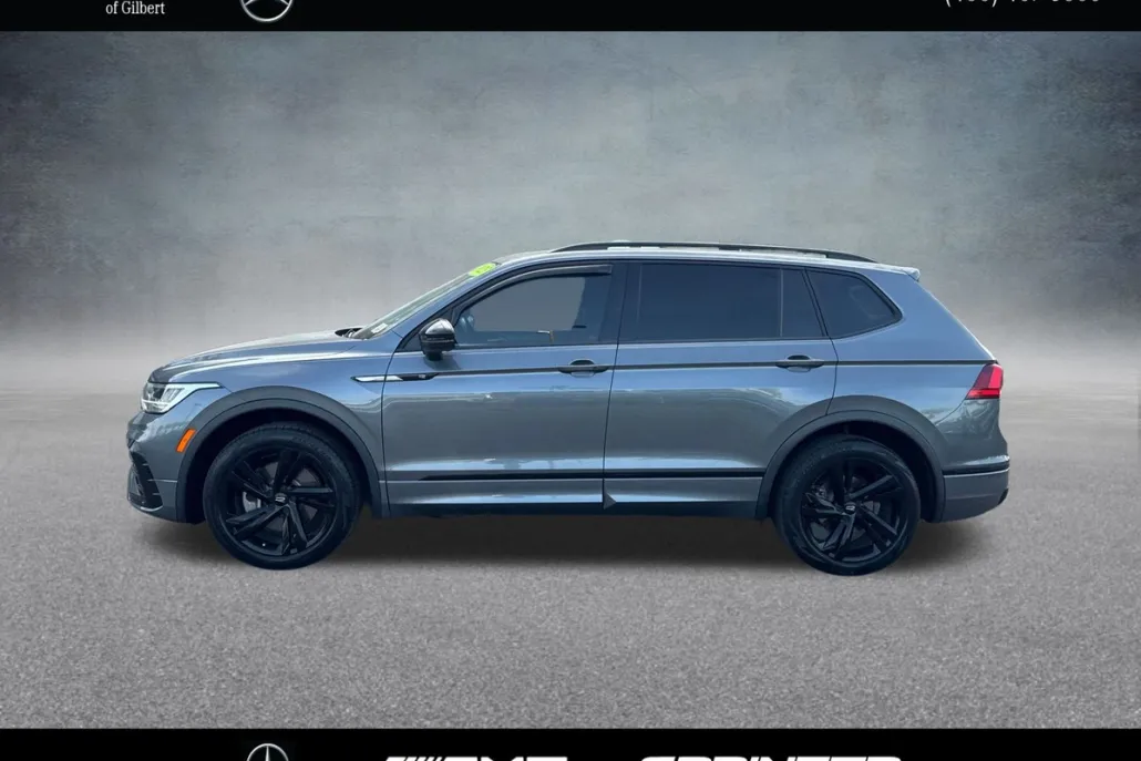 2023 Volkswagen Tiguan SE R-Line Black photo 1