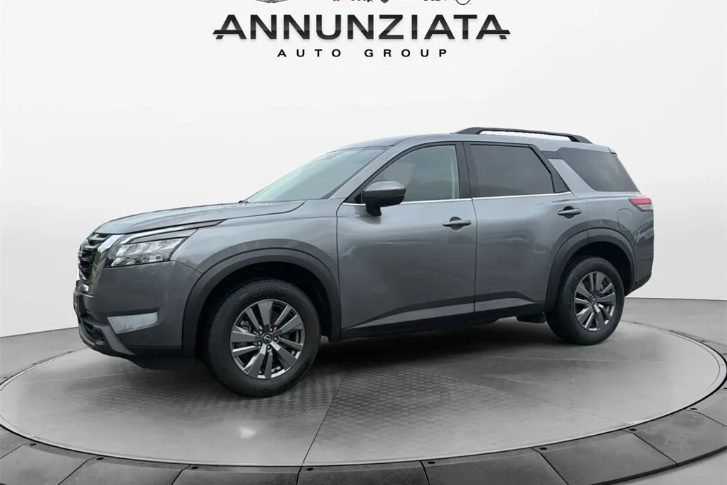 2025 Nissan Pathfinder SV photo 1