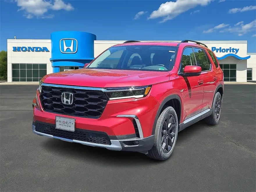 2025 Honda Pilot Touring photo 1