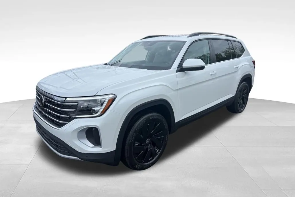 2026 Volkswagen Atlas SE Technology photo 1
