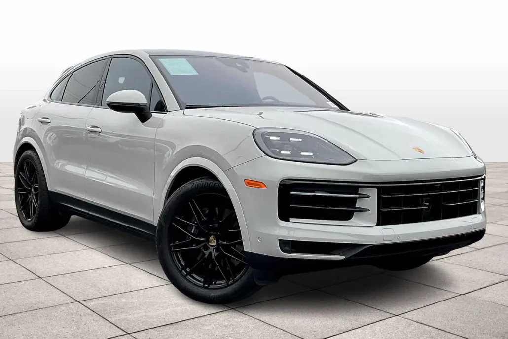 2024 Porsche Cayenne Coupe photo 1