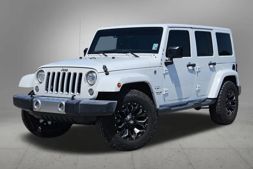 2017 Jeep Wrangler Unlimited Sahara photo 1