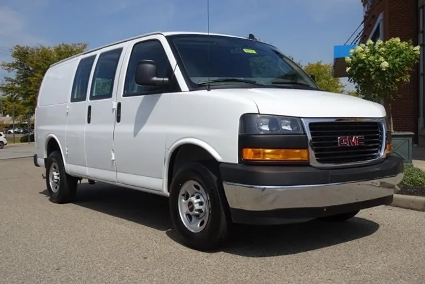 2023 Gmc Savana 2500 Cargo photo 1