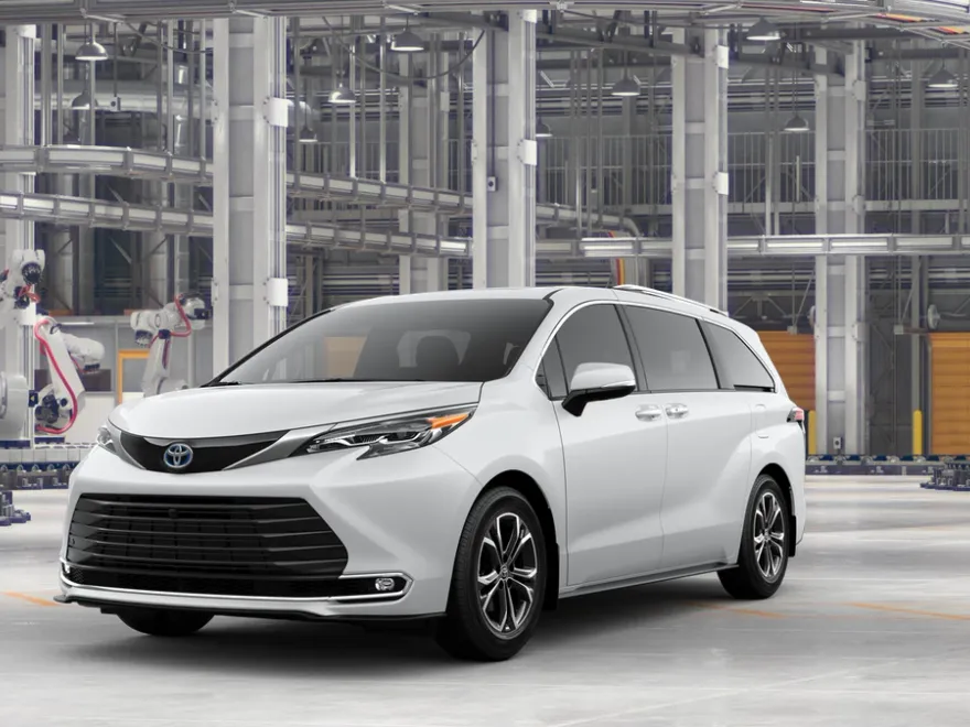 2025 Toyota Sienna Platinum photo 1