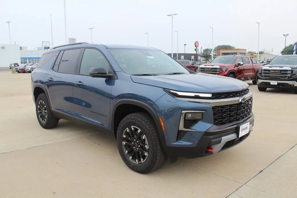 2026 Chevrolet Traverse Z71 photo 1