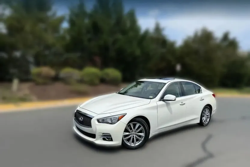 2017 Infiniti Q50 3.0t Premium photo 1