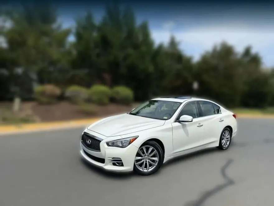 2017 Infiniti Q50 3.0t Premium photo 1
