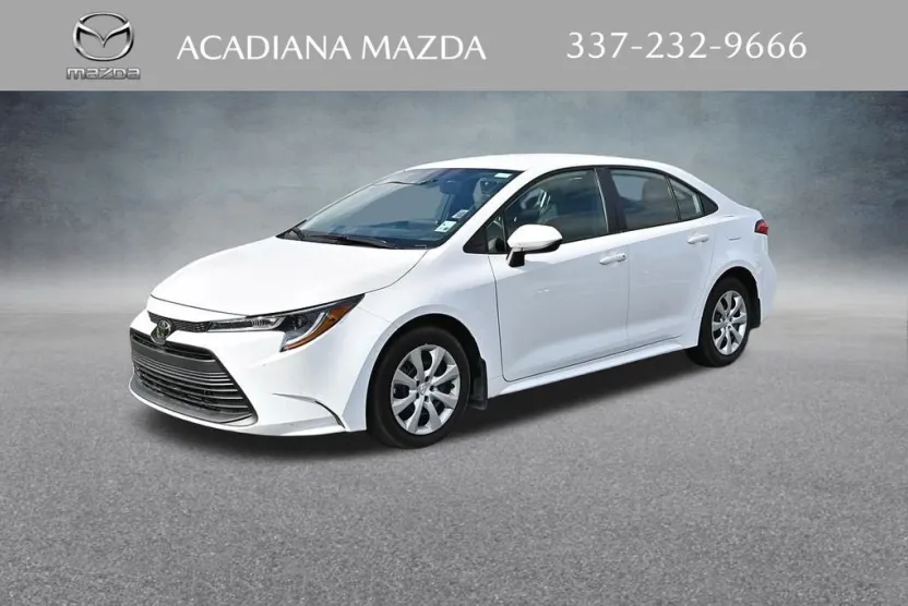 2025 Toyota Corolla LE photo 1