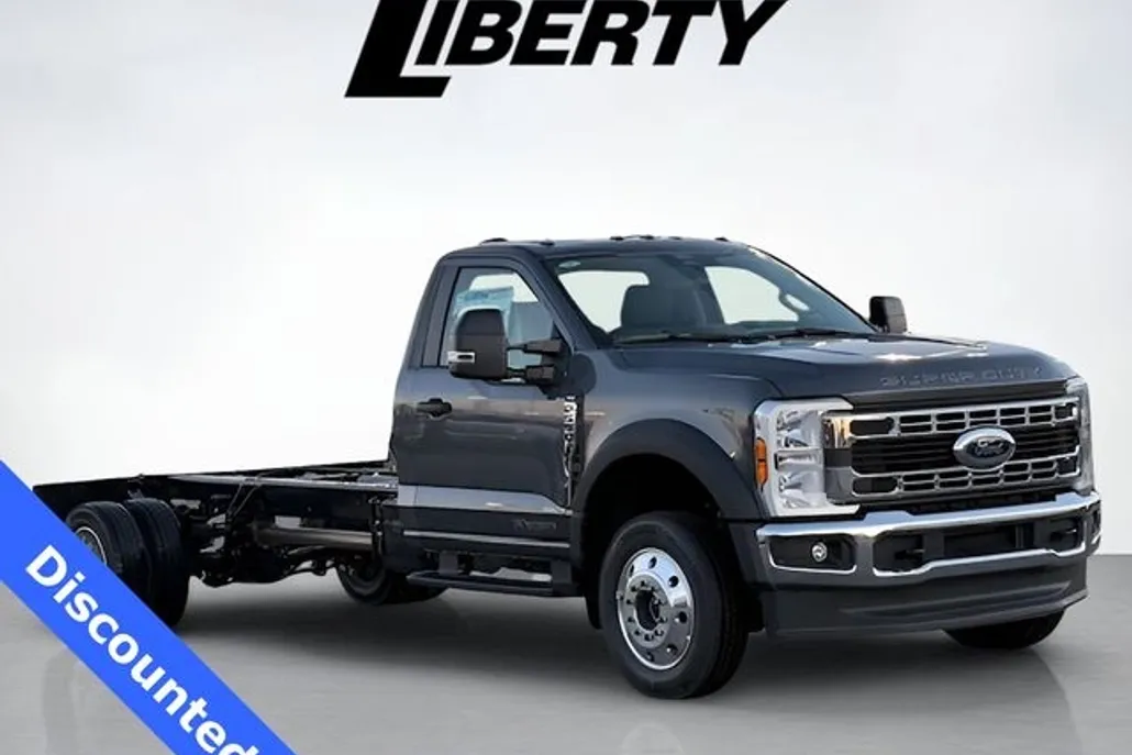 2024 Ford F-550 photo 1