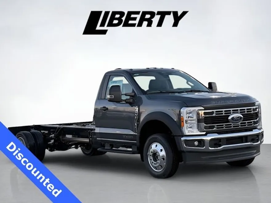 2024 Ford F-550 photo 1