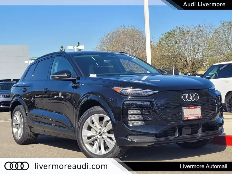 2025 Audi Q6 E-tron Premium Plus photo 1