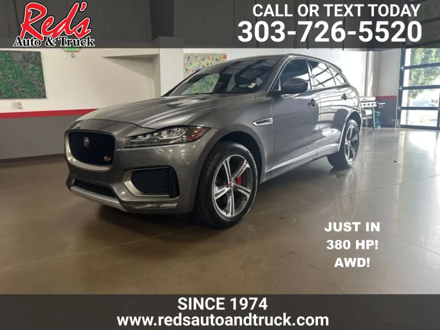2019 Jaguar F-PACE S photo 1