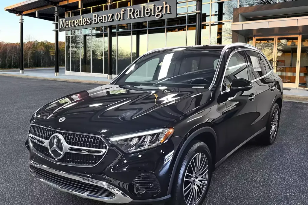 2025 Mercedes Benz GLC 300 photo 1