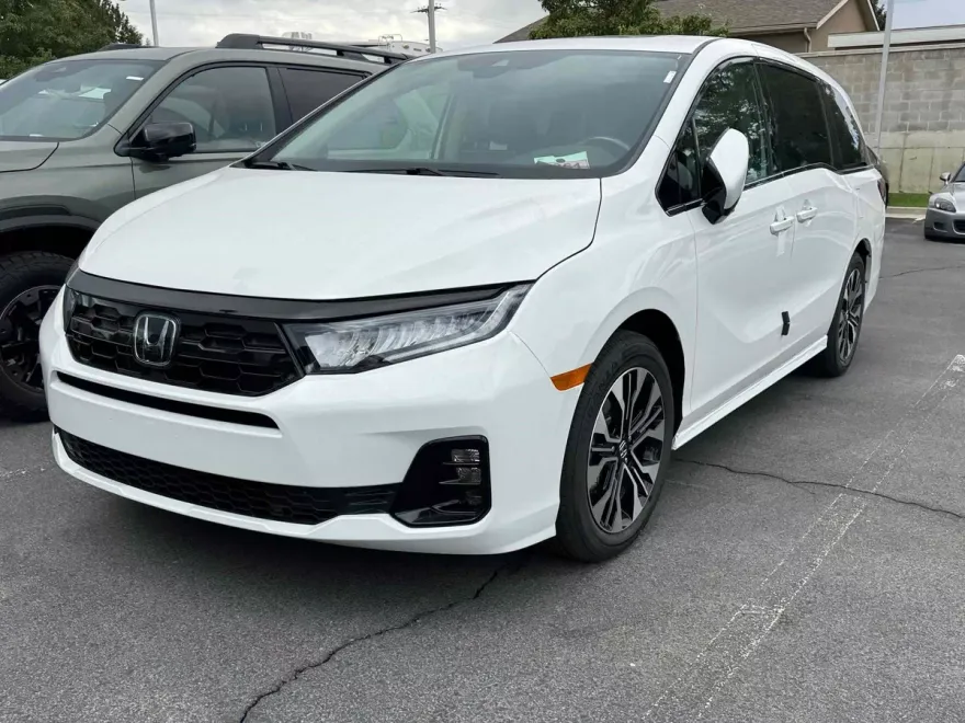 2026 Honda Odyssey Elite photo 1