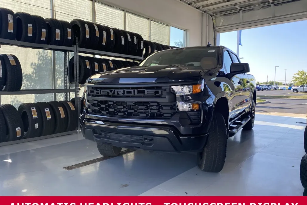 2024 Chevrolet Silverado 1500 Custom Trail Boss photo 1