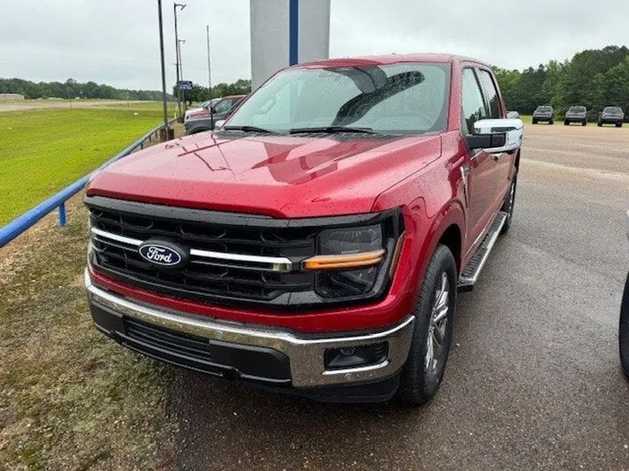 2025 Ford F-150 XLT photo 1