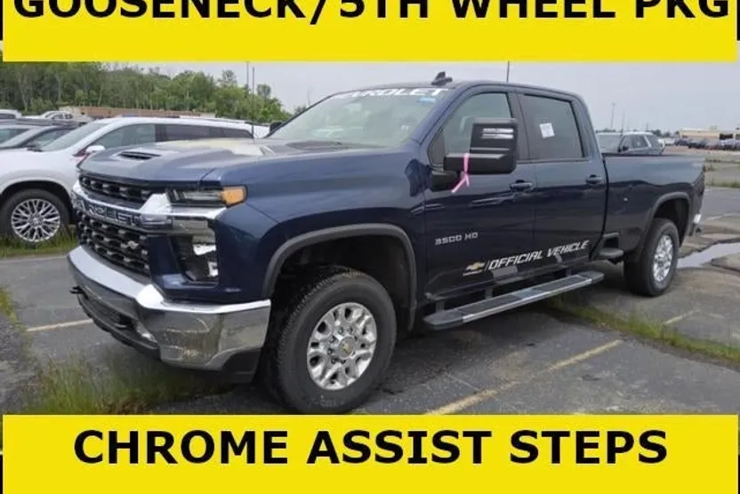 2023 Chevrolet Silverado 3500HD LT photo 1
