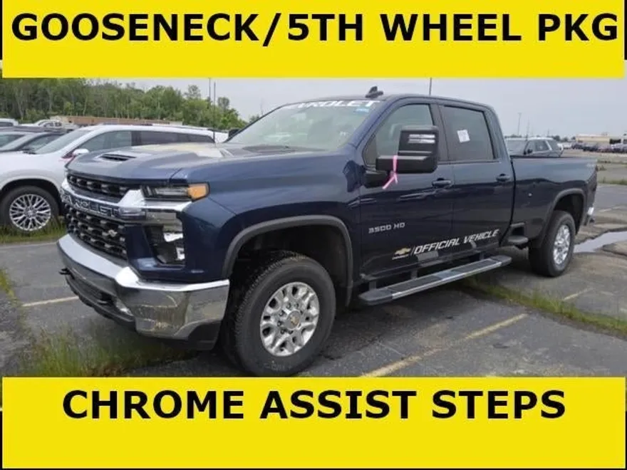 2023 Chevrolet Silverado 3500HD LT photo 1