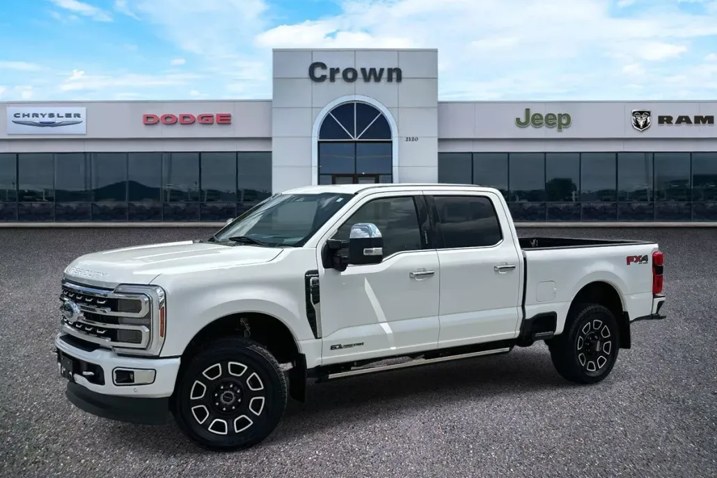 2024 Ford F-250 Platinum photo 1