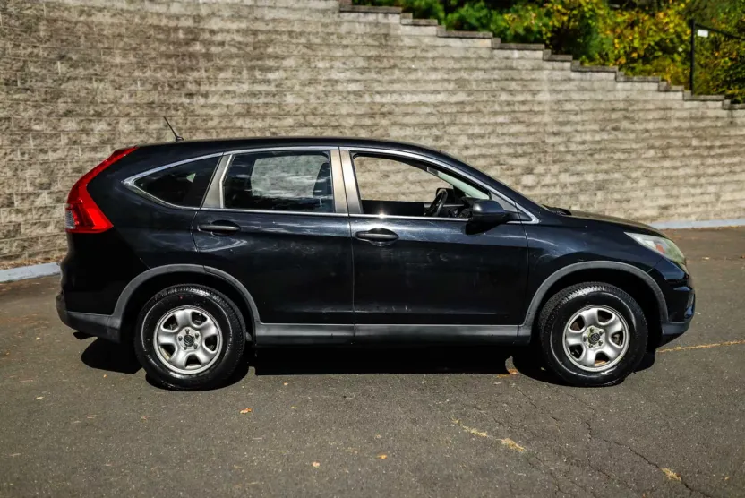 2015 Honda CR-V LX photo 1
