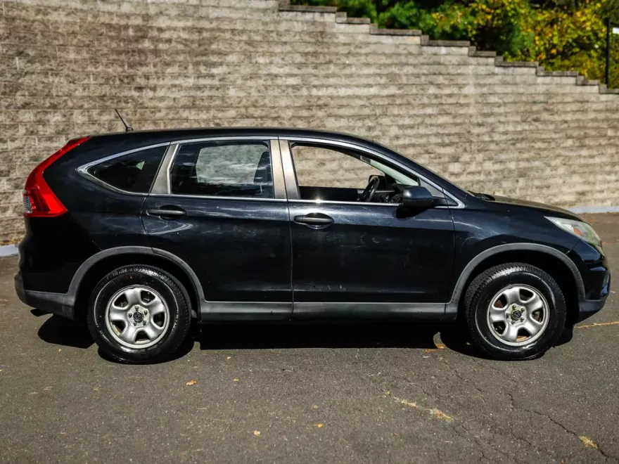 2015 Honda CR-V LX photo 1