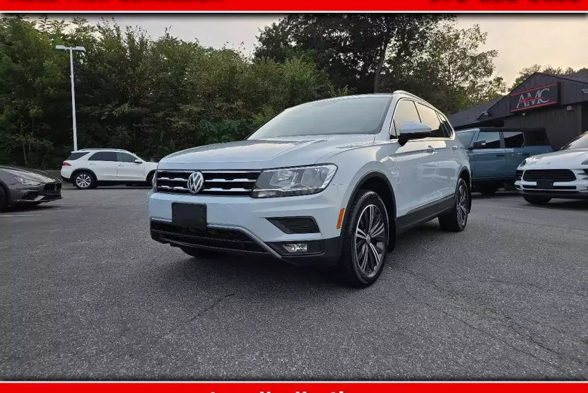 2018 Volkswagen Tiguan SEL photo 1