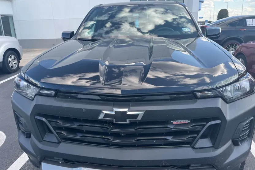 2023 Chevrolet Colorado Trail Boss photo 1
