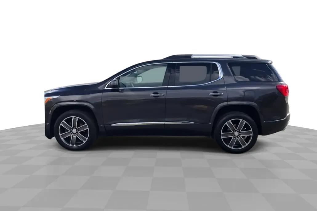 2017 Gmc Acadia Denali photo 1