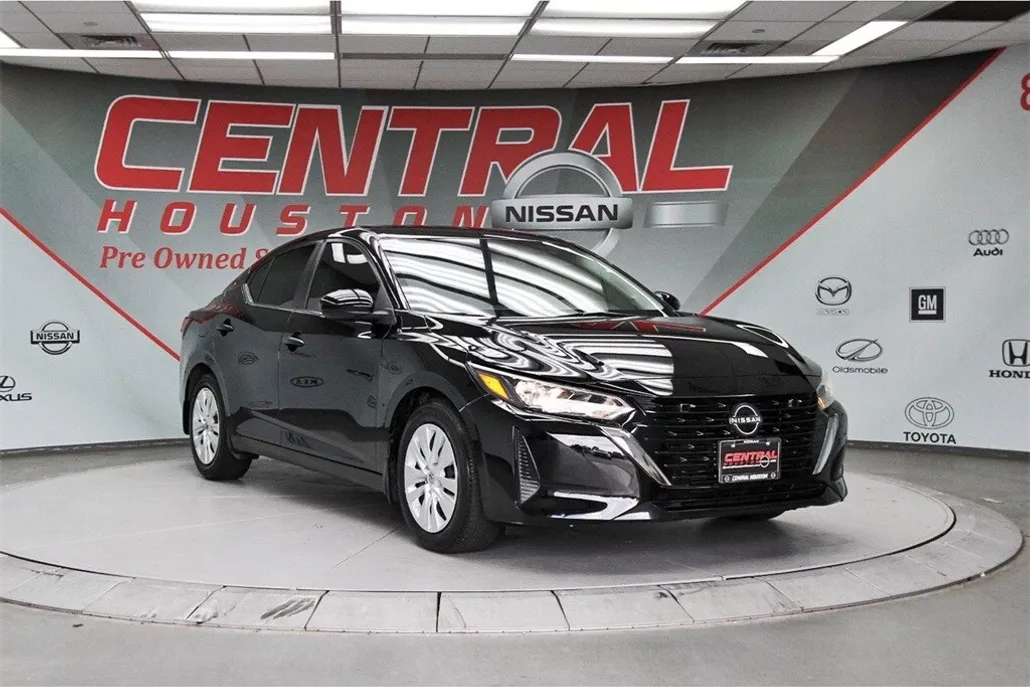 2024 Nissan Sentra S photo 1