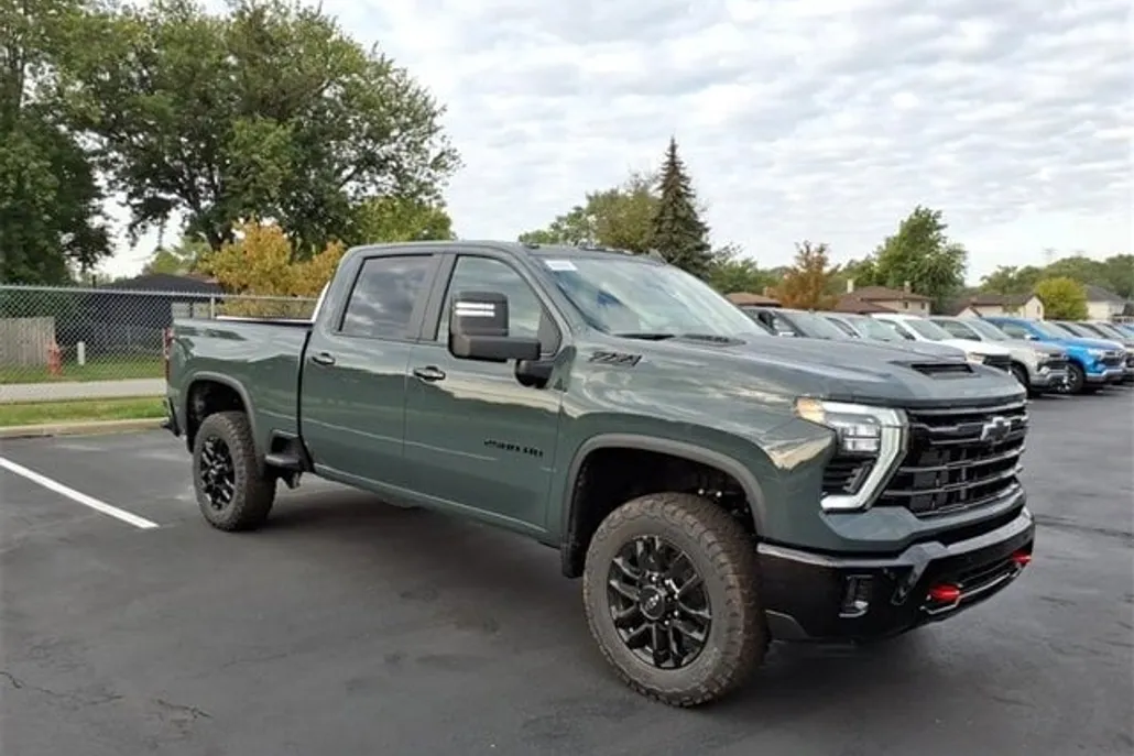 2026 Chevrolet Silverado 2500HD LT photo 1