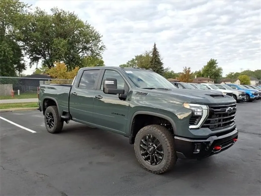 2026 Chevrolet Silverado 2500HD LT photo 1