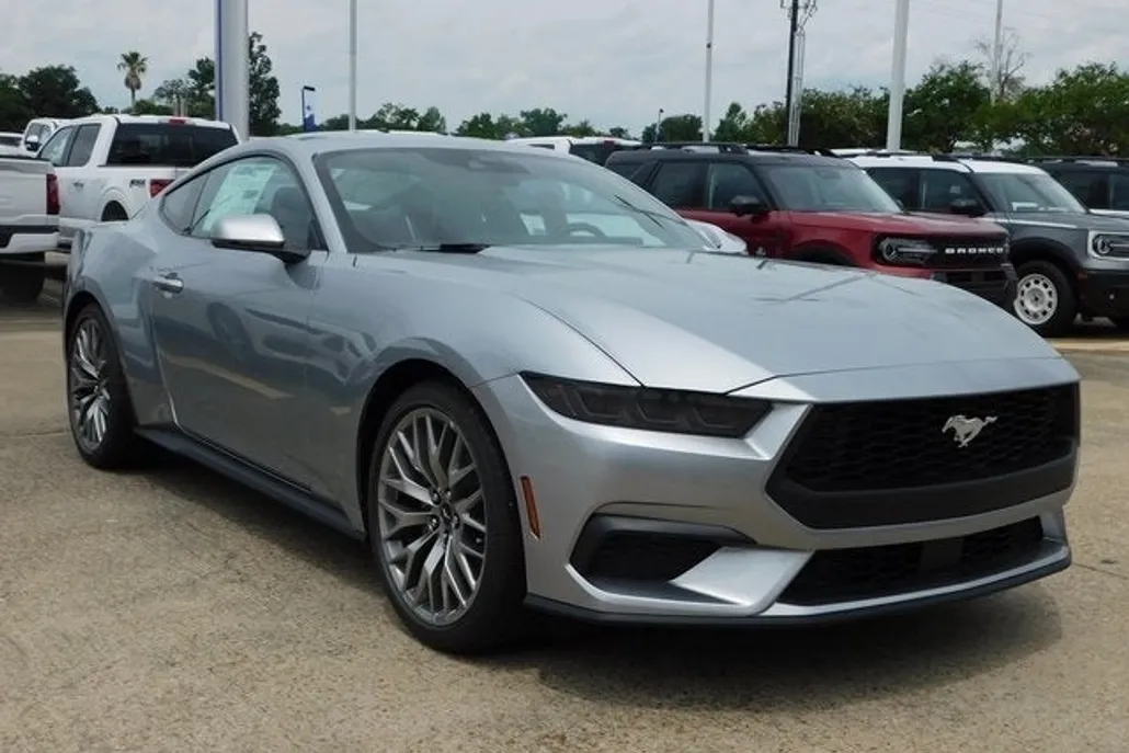 2025 Ford Mustang EcoBoost Premium photo 1