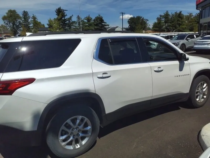 2020 Chevrolet Traverse Cloth photo 1