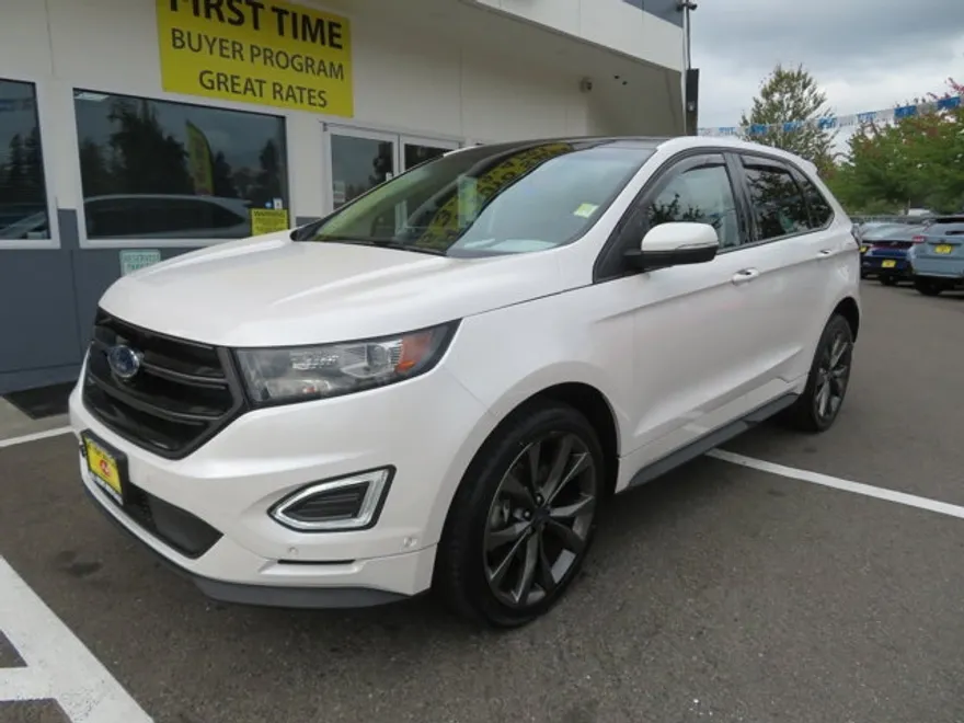 2018 Ford Edge Sport photo 1
