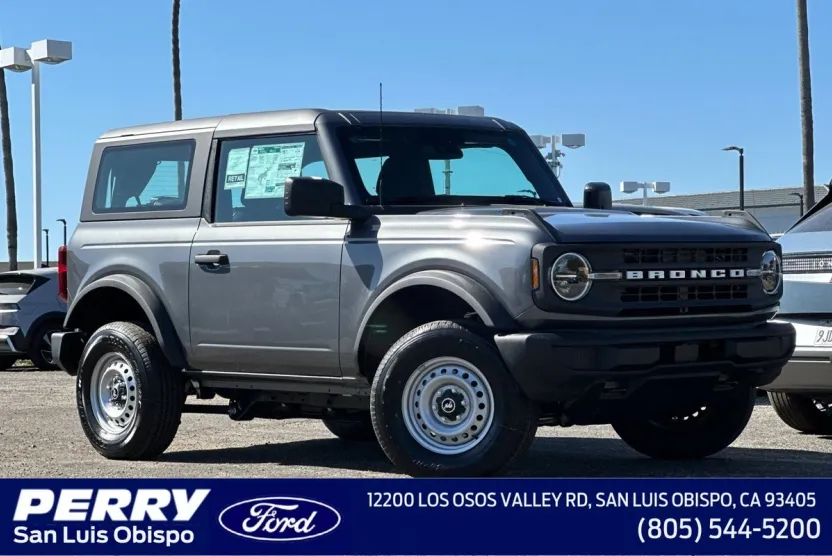 2025 Ford Bronco Base photo 1